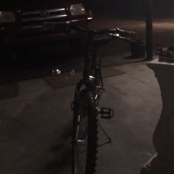 Bikes - Picture 3 of 4